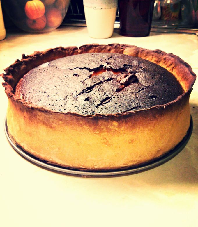 A picture of Tourteau fromagé (French cheesecake).