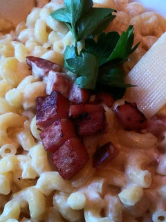 A picture of Italian Style Stovetop Mac n Cheese.