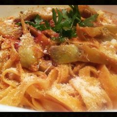 A picture of AMIEs "TAGLIATELLE al CARCIOFI (artichokes)".