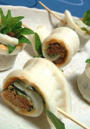 A picture of Tuna Soboro Chikuwa Wraps.