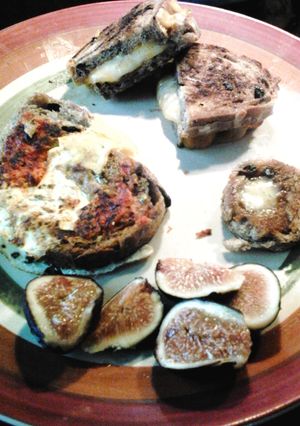 A picture of Grilled cheese and hide an Egg.