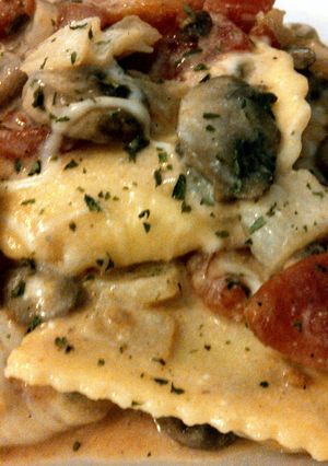 A picture of Cheese And Spinach Ravioli Deluxe!.