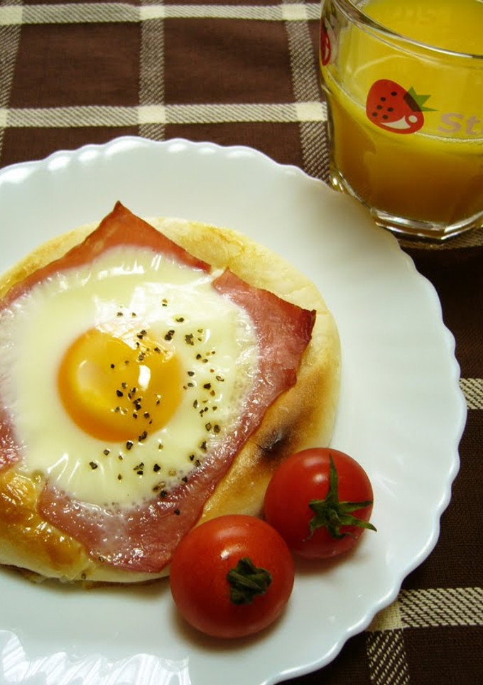 A picture of Easy! Breakfast Bacon and Egg Bread.