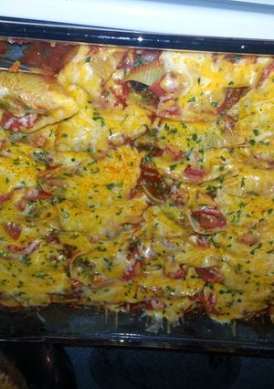 A picture of Taco's in a Shell (Stuffed Shells).