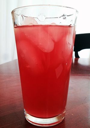 A picture of Pomegranate Iced Tea.