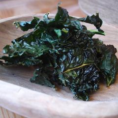 A picture of Baked Kale Chips.