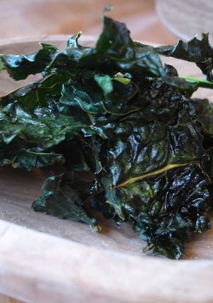 A picture of Baked Kale Chips.
