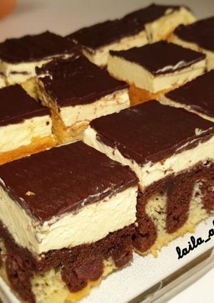 صورة لوصفة أطيب كيكة مع الكرز الحامض وكريمة الزبدة الألمانية😋😍👌
