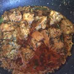 A picture of Dahi Chicken.