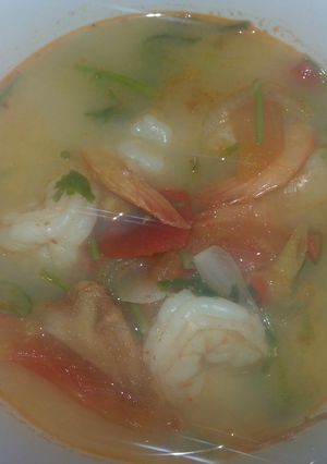 A picture of Tom Yum Khung.