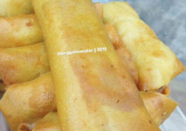 Piscok (pisang coklat)