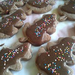 A picture of Chocolate Leaf Cookie.