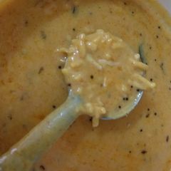 A picture of Besan sev kadhi.