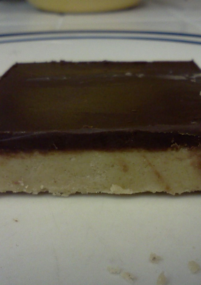 A picture of Reeses peanut butter squares.