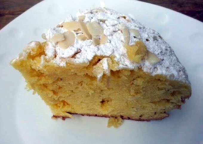 Almond Cake Top Icing Sugar
