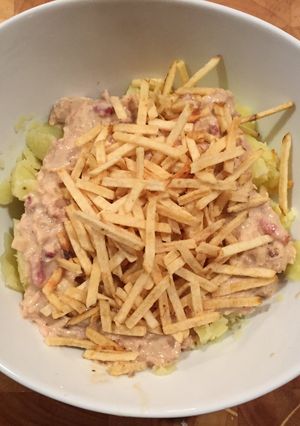A picture of Potatoes With Chicken & Bacon Cream.