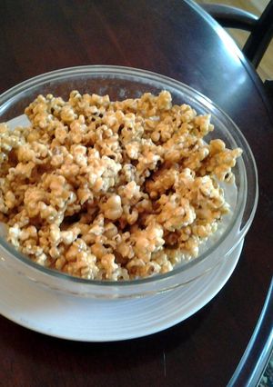 A picture of Crispy Toffee Caramel Popcorn.
