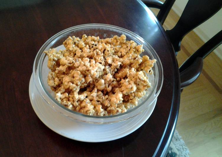 Crispy Toffee Caramel Popcorn