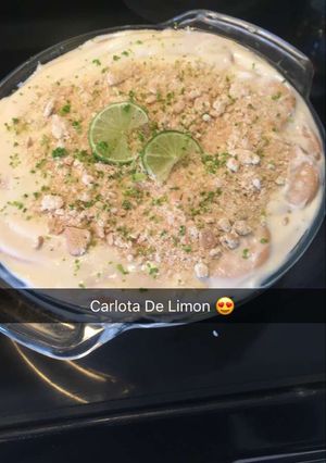 Una foto de Carlota de limón 🍋