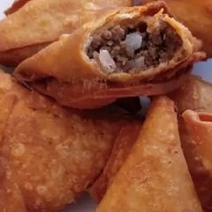 A picture of Beef samosas.