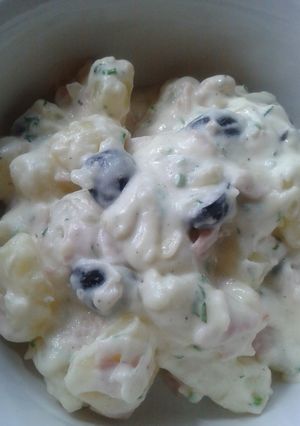 A picture of Jari's full options potatoes salad.
