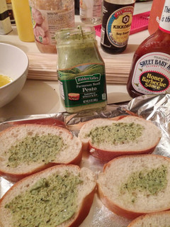 A picture of Garlic Pesto Bread.
