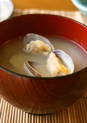A picture of Delicious Manila Clam Miso Soup.