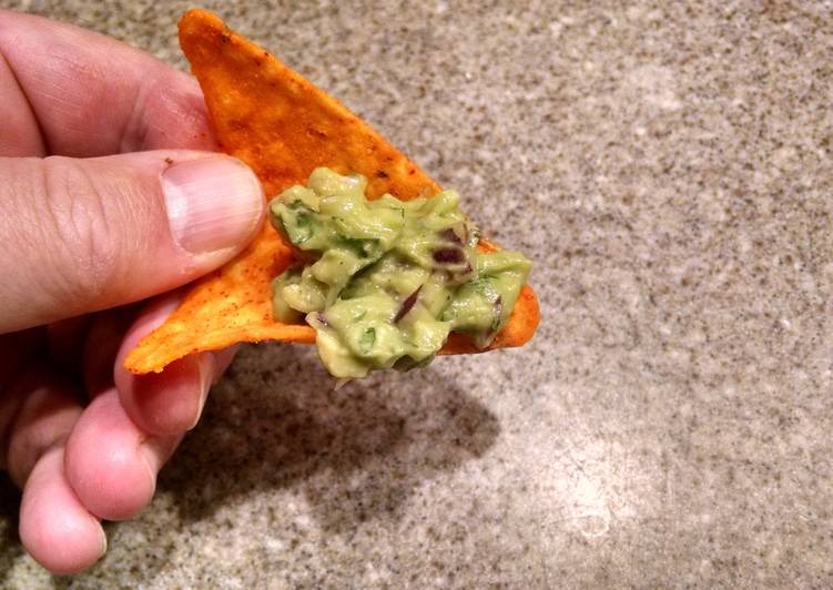 Recipe of Tasty Perfect Guacamole (reinvented)