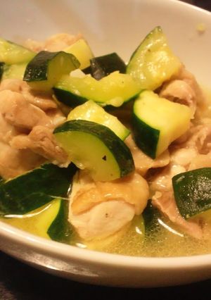 A picture of Courgette and Chicken with Salt Sauce.
