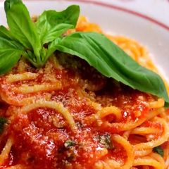 A picture of Pasta al Pomodoro.