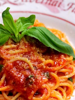A picture of Pasta al Pomodoro.