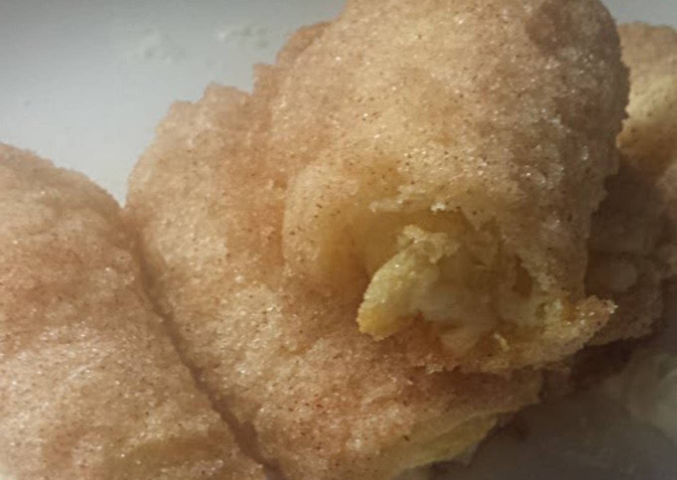 Cheese rolls with cinnamon