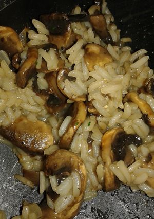 A picture of Mushroom risotto.