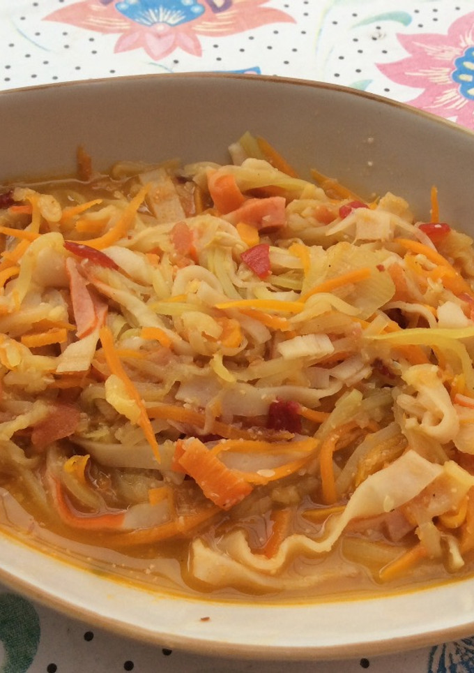 Una foto de Sopa oriental agridulce casera🍜🌶
