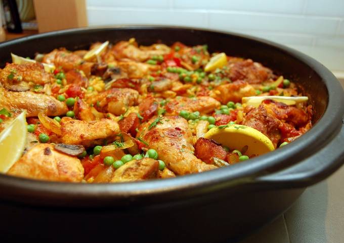 Recipe of Mario Batali Easy Chicken Paella