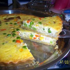 A picture of Sobzee's Chicken and veggies Quiche.