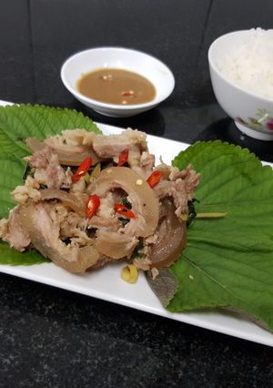 Hình của món Thịt bê hấp gừng sả tía tô.