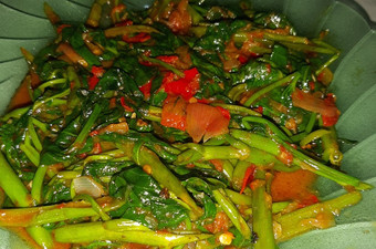Langkah Mudah untuk Menyiapkan Tumis kangkung belacan,simple, Lezat Sekali