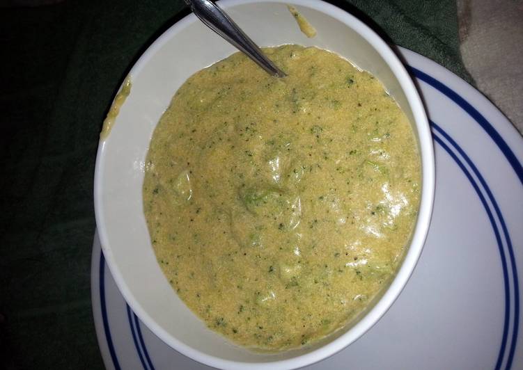 Sunday Fresh broccoli and cheese soup