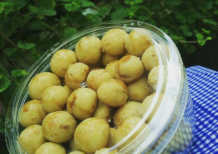 Nastar lembut dan lumer dimulut