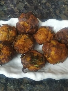 சிக்கன் பணியாரம்(chicken paniyaram recipe in tamil) செய்முறை முக்கிய புகைப்படம்