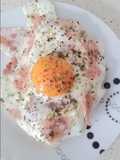 Huevo con jamón dulce