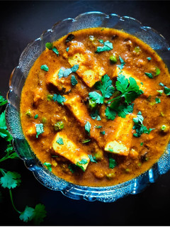 મટર પનીર (MATAR PANEER recipe in Gujarati) રેસીપી મુખ્ય ફોટો
