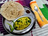 झणझणीत पिठलं भाकरी (Pithl Bhakri Recipe In Marathi)
