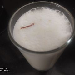 A picture of Dry fruit milk shake.
