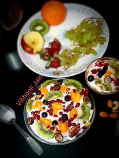 मिक्स फ्रूट्स क्रीम (mix fruits cream recipe in Hindi) रेसिपी मुख्य फोटो