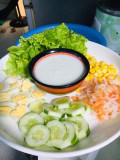 Hình của món Sốt sữa chua salad.
