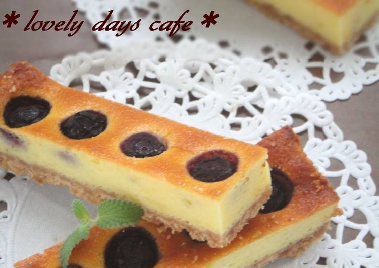 Recipe of Speedy Blueberry Yogurt Cake