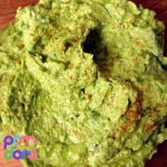 A picture of Spinach Hummus.