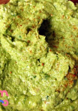 A picture of Spinach Hummus.